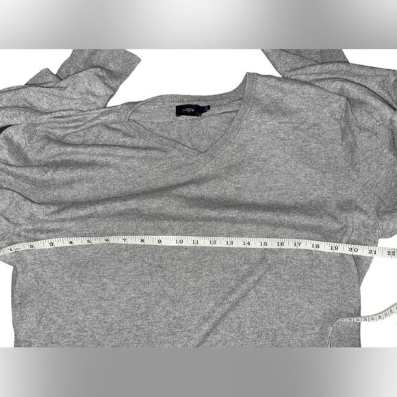 J. Crew Men’s Large Sweater Wool Blend V-Neck Harbor Gray - Picture 3 of 6
